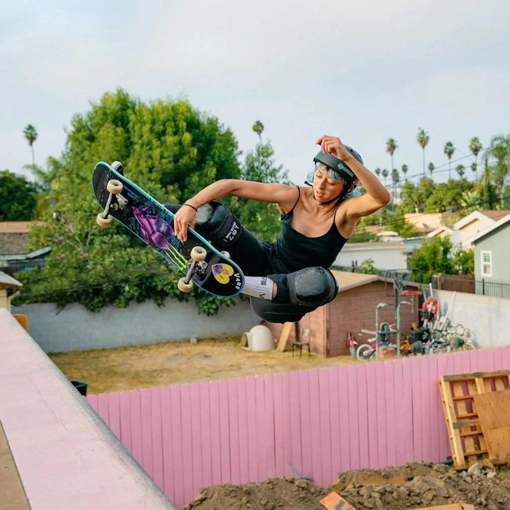 187 Pads Six Pack Lizzie Armanto White/Red Small/Medium 7 187 Pads Six Pack Lizzie Armanto White/Red Small/Medium - Image 5